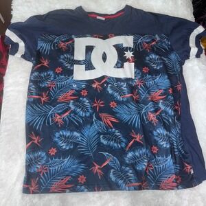 DC‎ Shoes T-Shirt XXL Mens Navy Blue Floral Print Short Sleeve
